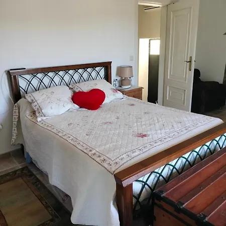 Casa De Canelas - Refugio Terroir Amoreira (Leiria)